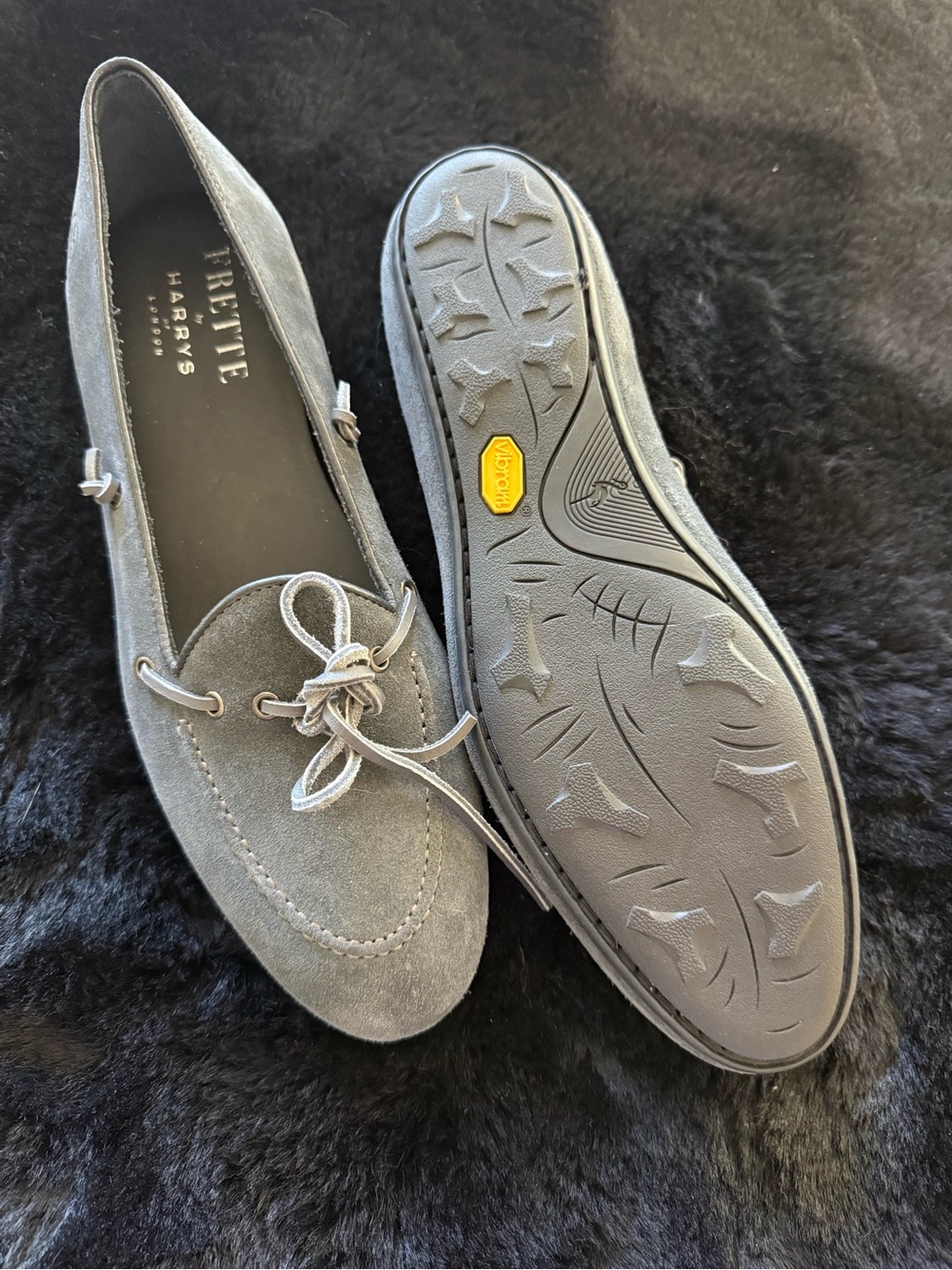 Frette woman’s Gray Suede Bow-Tie Driving Loafers